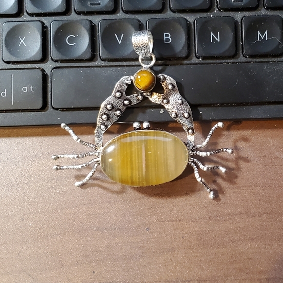 STERLING SILVER TIGERS EYE AND JASPER CRAB PENDANT - SO UNIQUE AND CUTE! - Picture 2 of 3